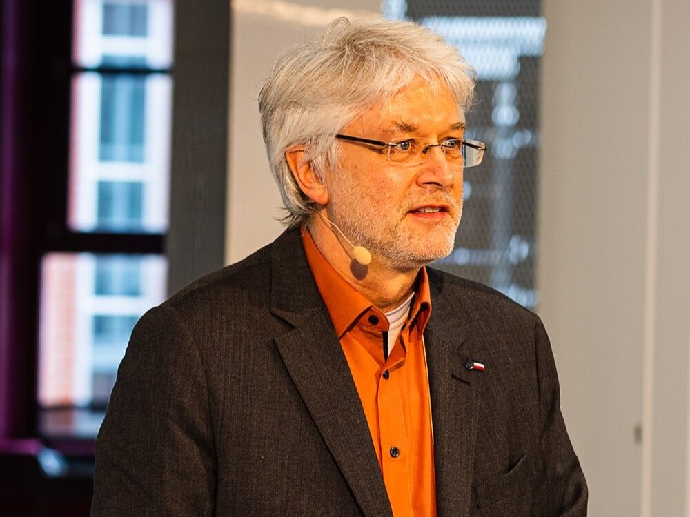 Prof. Dr. Guido Fackler